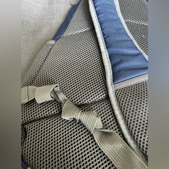 Disney cruise line castaway club sling bag - Picture 4 of 4